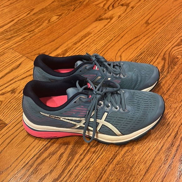 Asics Woman’s Blue and Pink Sneakers Size US 10 - Picture 3 of 6